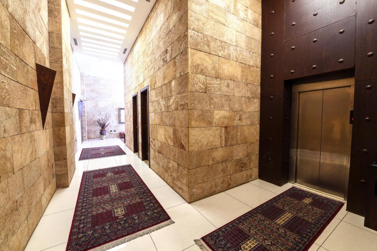 Reston Hotel Джунія Екстер'єр фото
