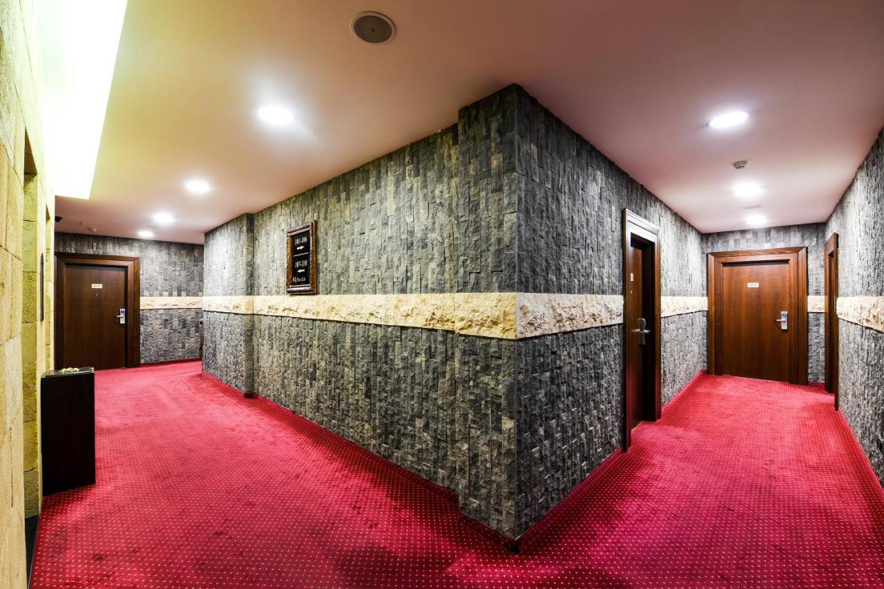 Reston Hotel Джунія Екстер'єр фото